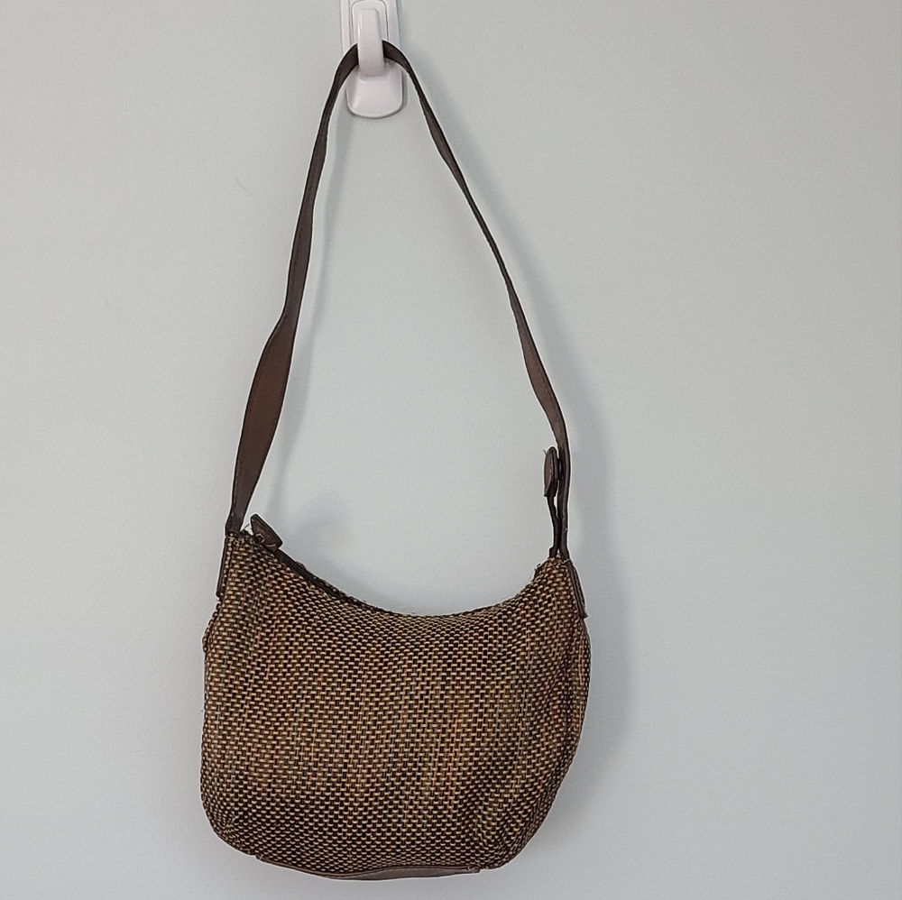 Fossil Mini Woven Shoulder Bag With Leather Handle #75082 8.5" W x 7" H x 2" D - Picture 3 of 12